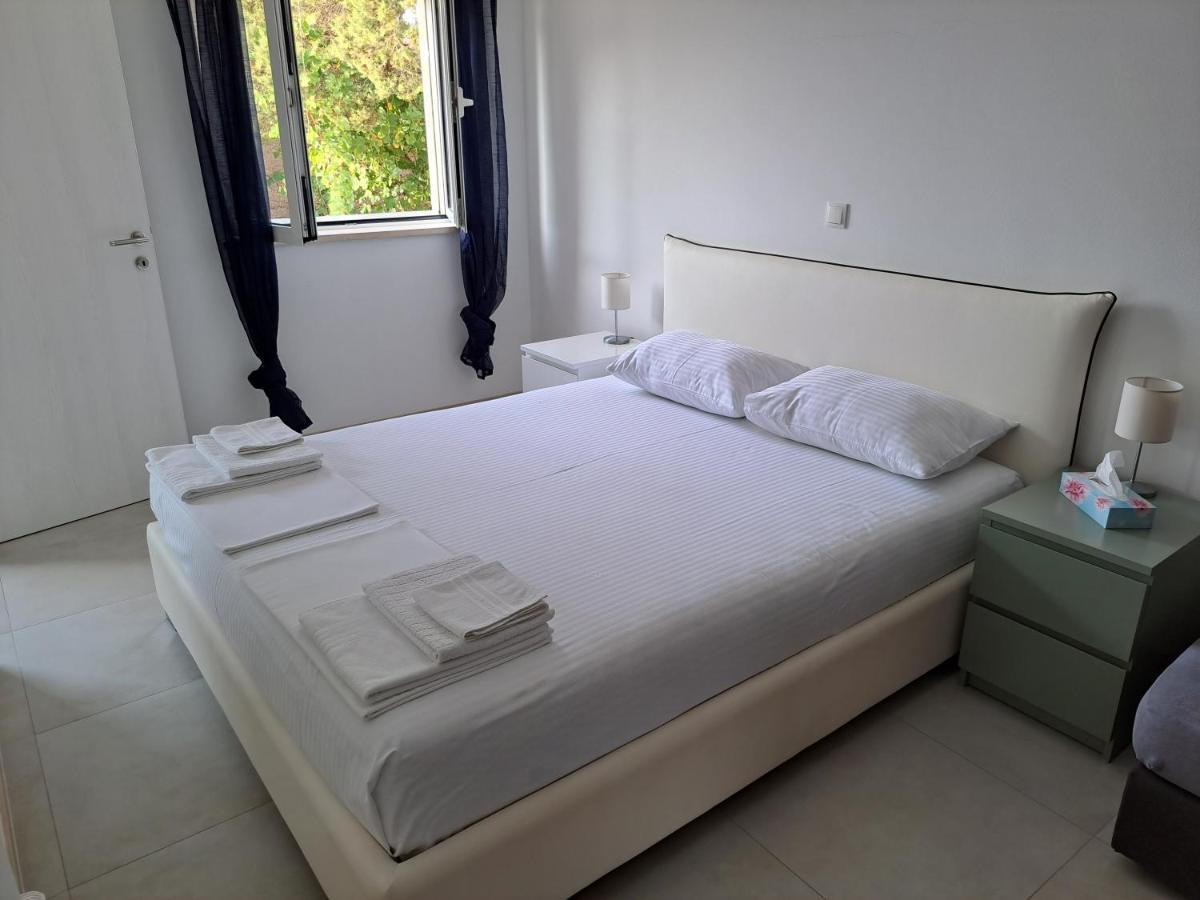 Fig Tree Appartement Povlja  Buitenkant foto